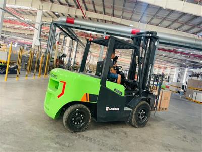 Công ty 595 bàn giao xe nâng điện Liugong 5 tấn | Chất lượng – Hiệu suất – Uy tín