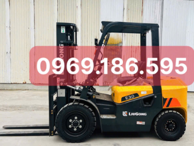 Xe nâng LIUGONG 3 tấn chui cont