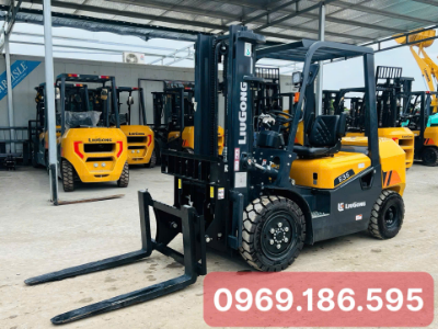 XE NÂNG LIUGONG E35 GẬT GÙ