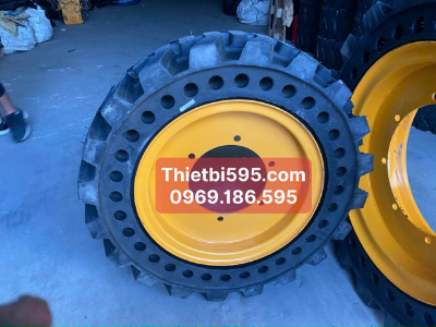 Lốp đặc máy xúc lật