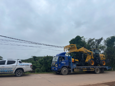 Bàn giao cặp đôi xúc lật LEHMAN và xe nâng LIUGONG 