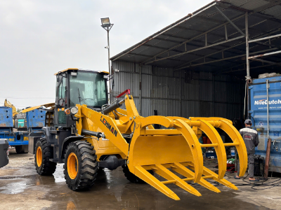 Máy xúc lật LEHMAN ZL936PR gắp gỗ chất lượng cao