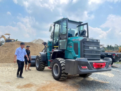 Bàn gao máy xúc lật LEHMAN LM940QZ - gầu xúc và càng nâng