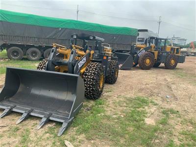 MÁY XÚC LẬT CHUI HẦM XIANDAI XD929