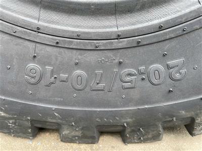 Lốp xúc lật 20.5/70-16