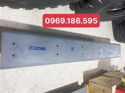 Phụ tùng lưỡi lam gầu máy xúc lật XCMG