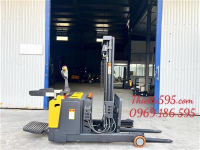 XE NÂNG ĐỨNG LÁI STAX 2 TẤN