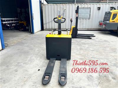 XE NÂNG ĐỨNG LÁI STAX