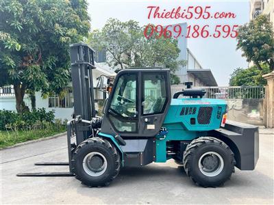 Xe nâng địa hình 3,5 tấn
