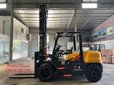 XE NÂNG DẦU LIUGONG SỨC NÂNG 6 TẤN, ĐỘNG CƠ YUCHAI 92KW