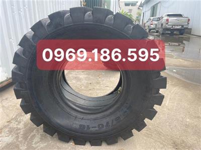 Lốp xúc lật 23.5/70-16. Lh: 0369544193 & 0969186595 ( Mr. Triển )