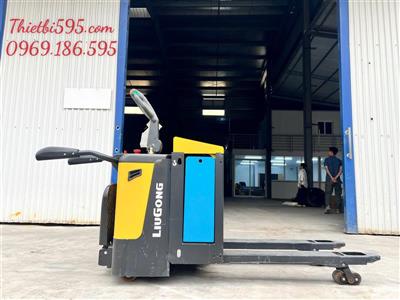 XE NÂNG LIUGONG 2 TẤN - ĐỨNG LÁI
