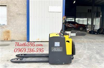 XE NÂNG ĐỨNG LÁI STAX